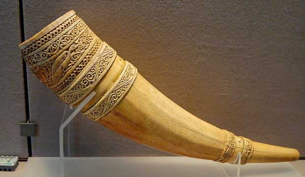 عاج فیل Ivory