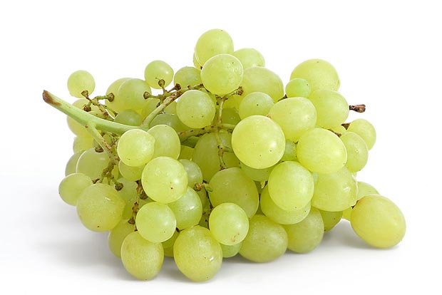انگور سبز grapes_on_white