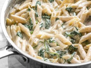 پاستا مرغ با سس آلفردو