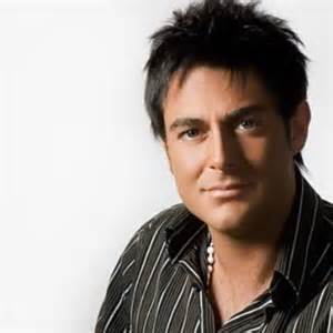 سال تولد و تصحیلات هنرمندان ایرانی