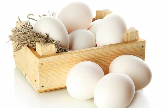 تخم مرغ کامل مصرف کنیم یا سفیده تخم مرغ؟