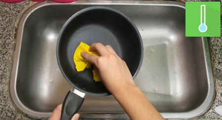 راهنمای شستن ظروف تفلون,تمیز کردن ظرف تفلون با سرکه