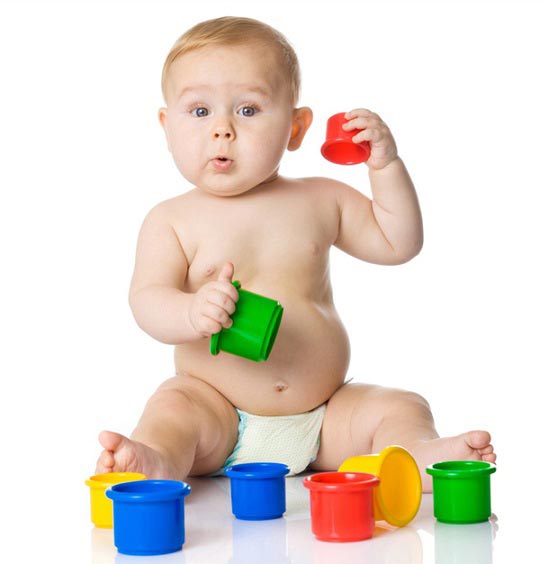 نحوه خرید اسباب بازی برای نوزادان زیر یک سال - اینفو